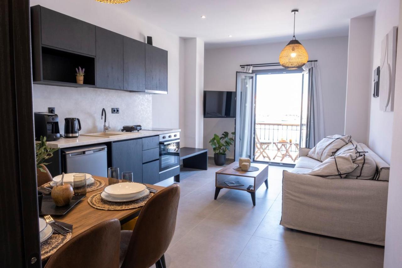 Venus Luxury Apartment Эрмуполис Экстерьер фото